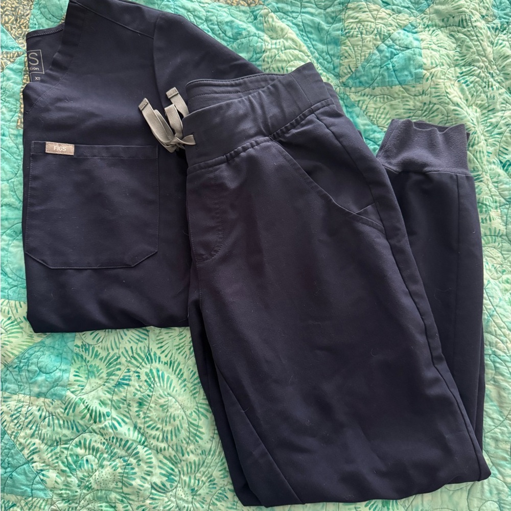 Figs Women's Navy Jogger Pants